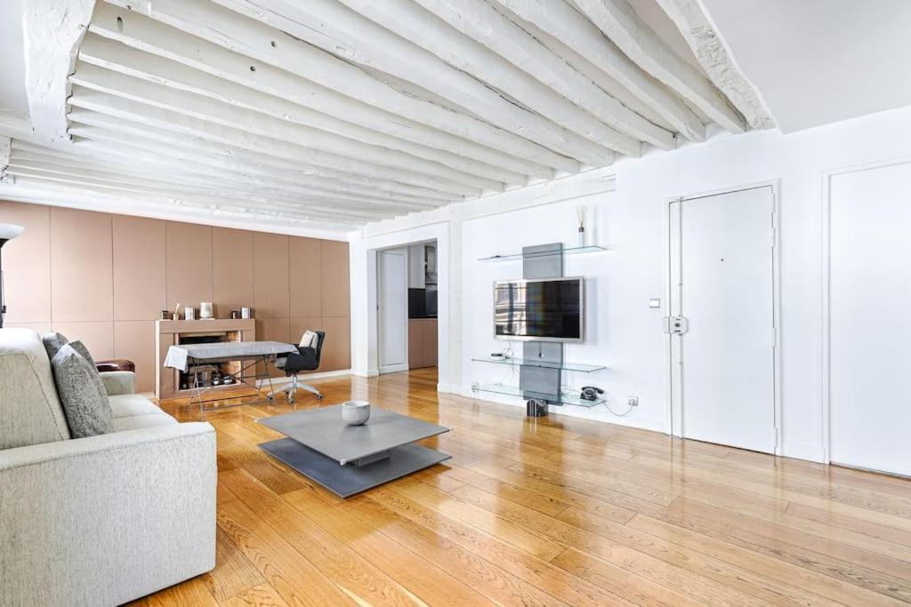Marais Historical Center Charming Apartment 1Br Parigi Esterno foto