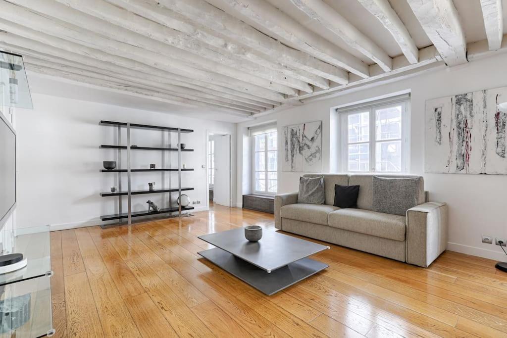 Marais Historical Center Charming Apartment 1Br Parigi Esterno foto