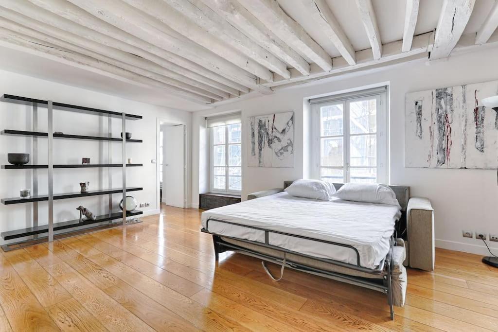 Marais Historical Center Charming Apartment 1Br Parigi Esterno foto
